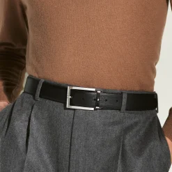 Black 35 mm leather belt