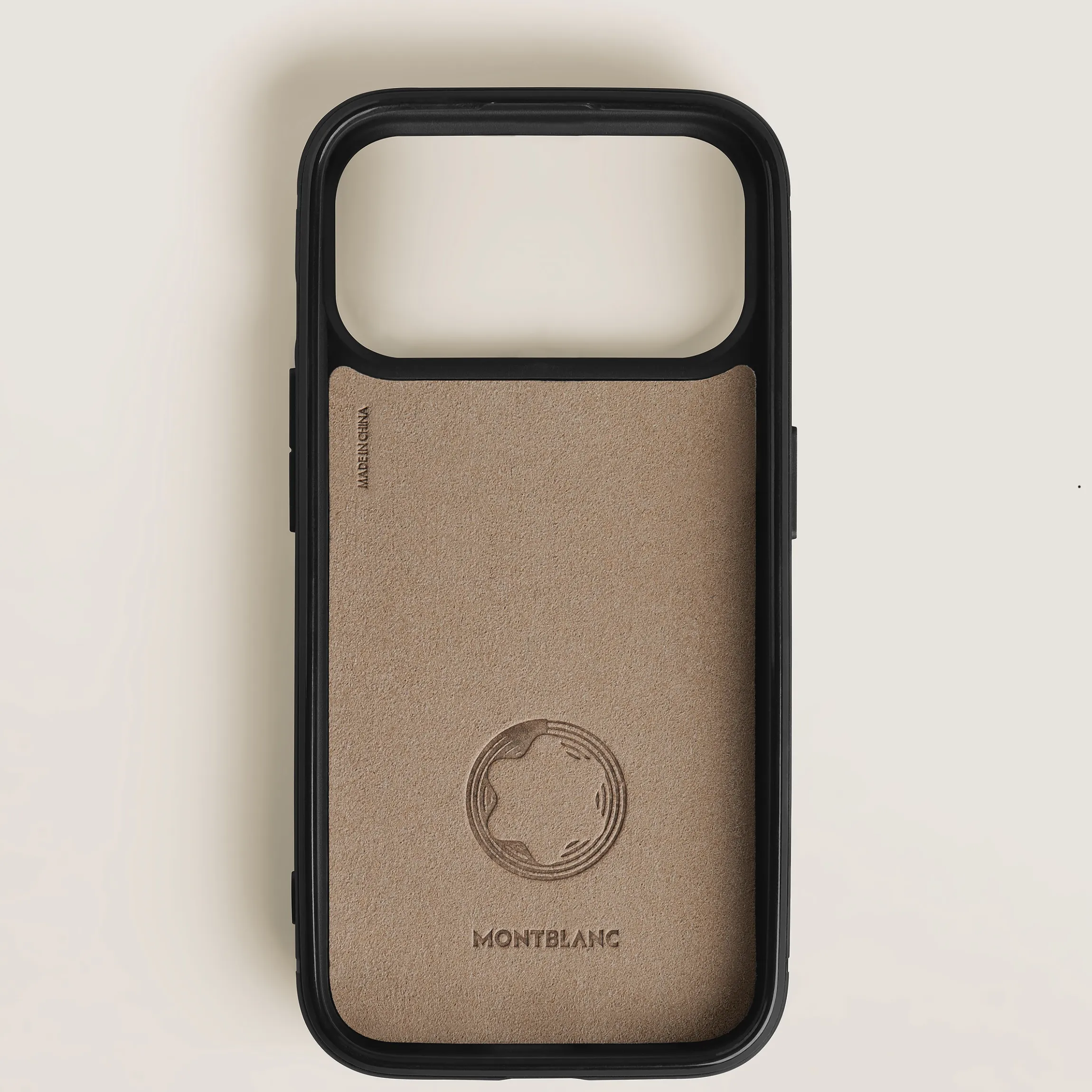 Hardshell Case for iPhone 17 Pro with 2cc in Extreme Leather