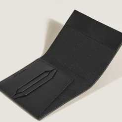 4810 jacquard passport holder