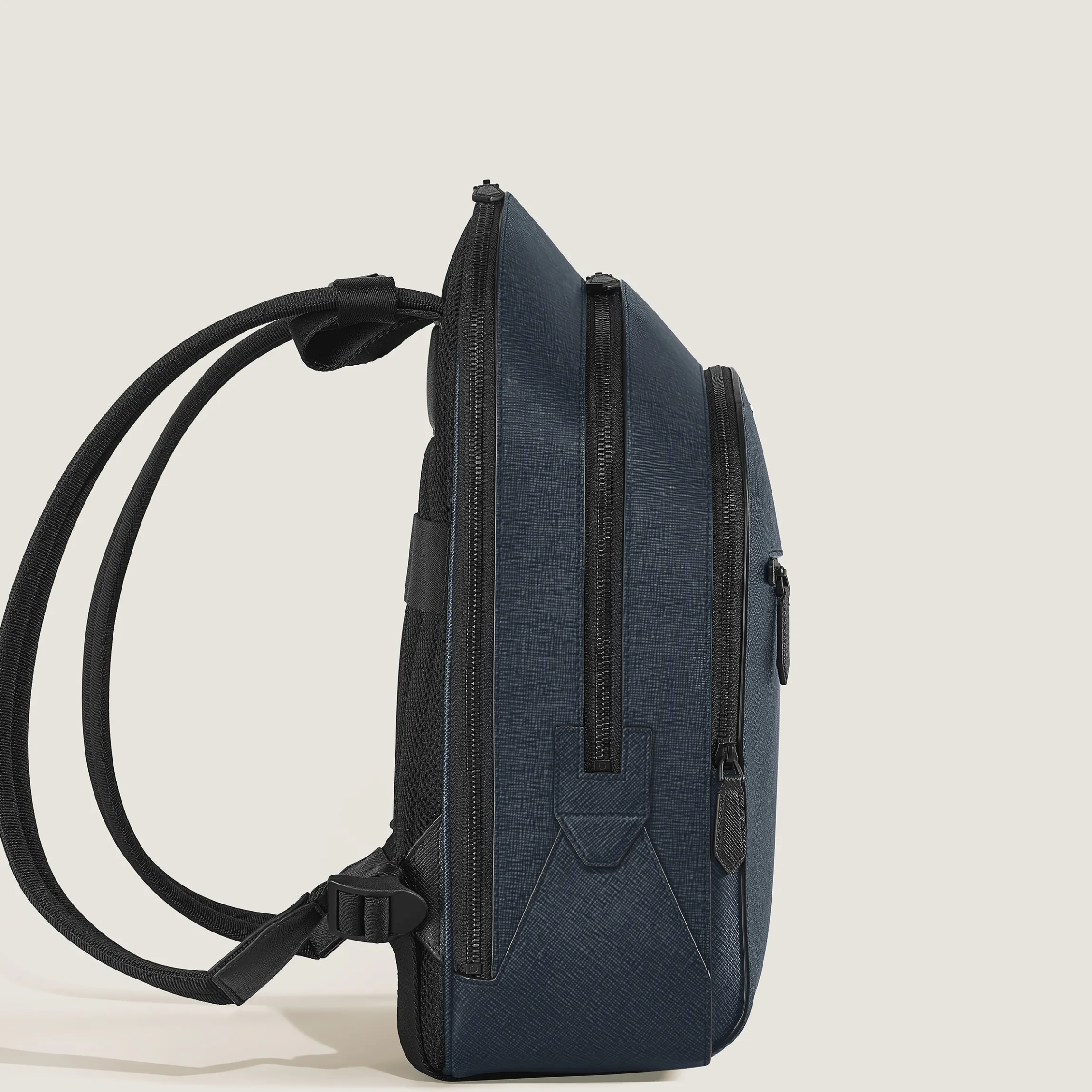 Medium Backpack with 3 Compartments in Sartorial Leather