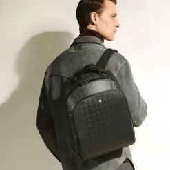 Medium Backpack with 3 Compartments in Extreme Leather