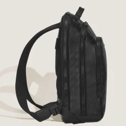 Medium Backpack with 3 Compartments in Extreme Leather