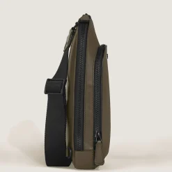 Medium On-Body Bag in Extreme Leather