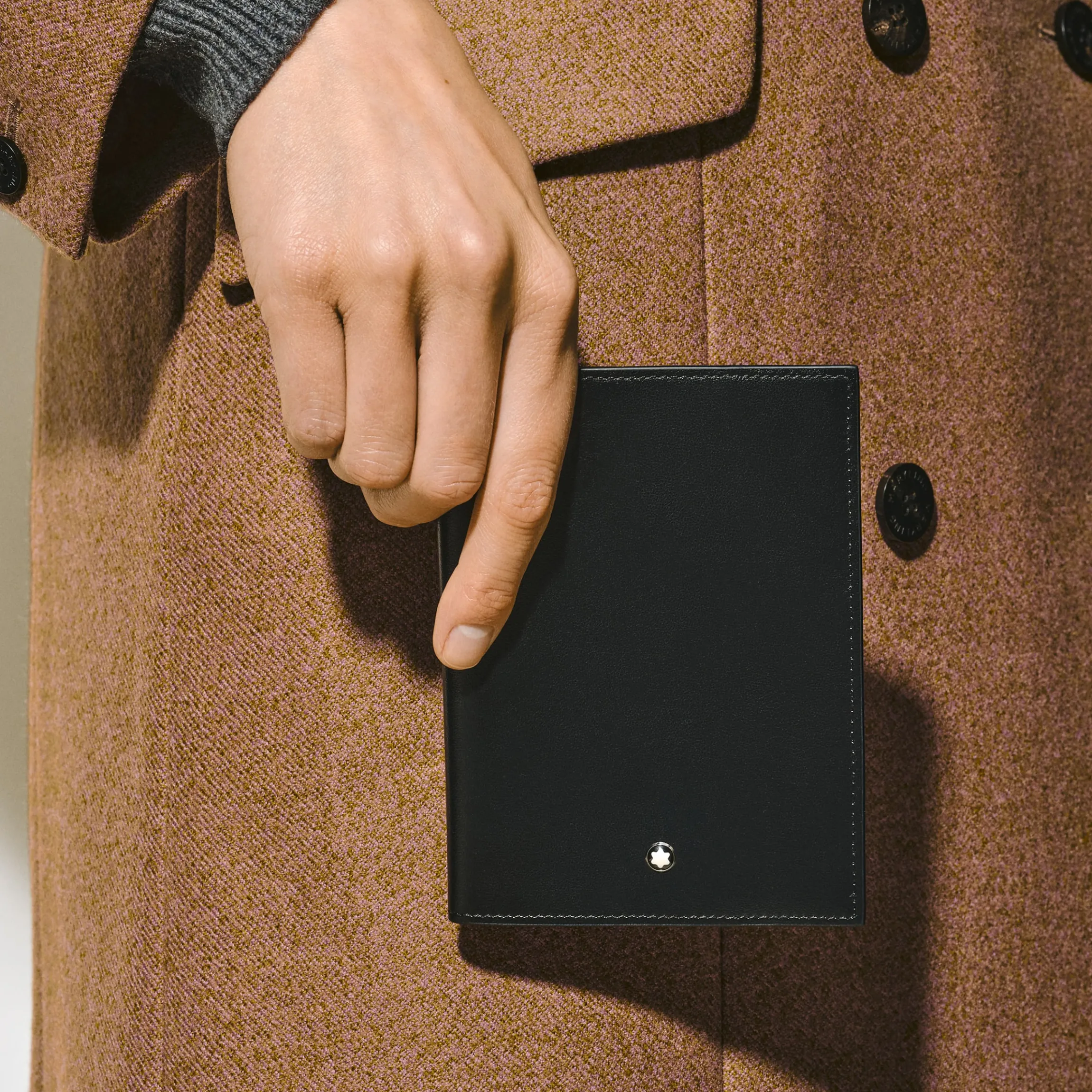 Meisterstück passport holder