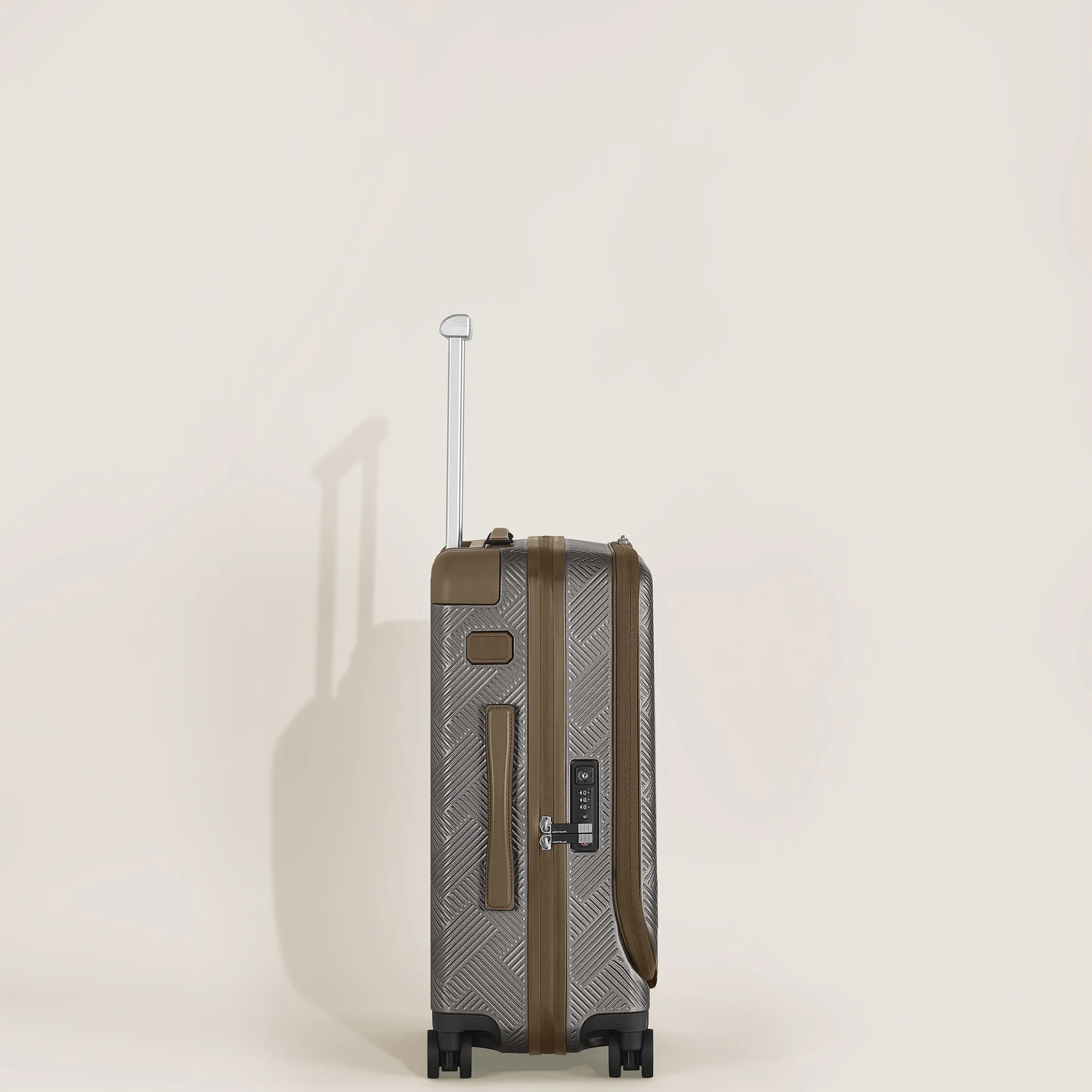 #MY4810 Extreme 3.0 cabin with pocket
