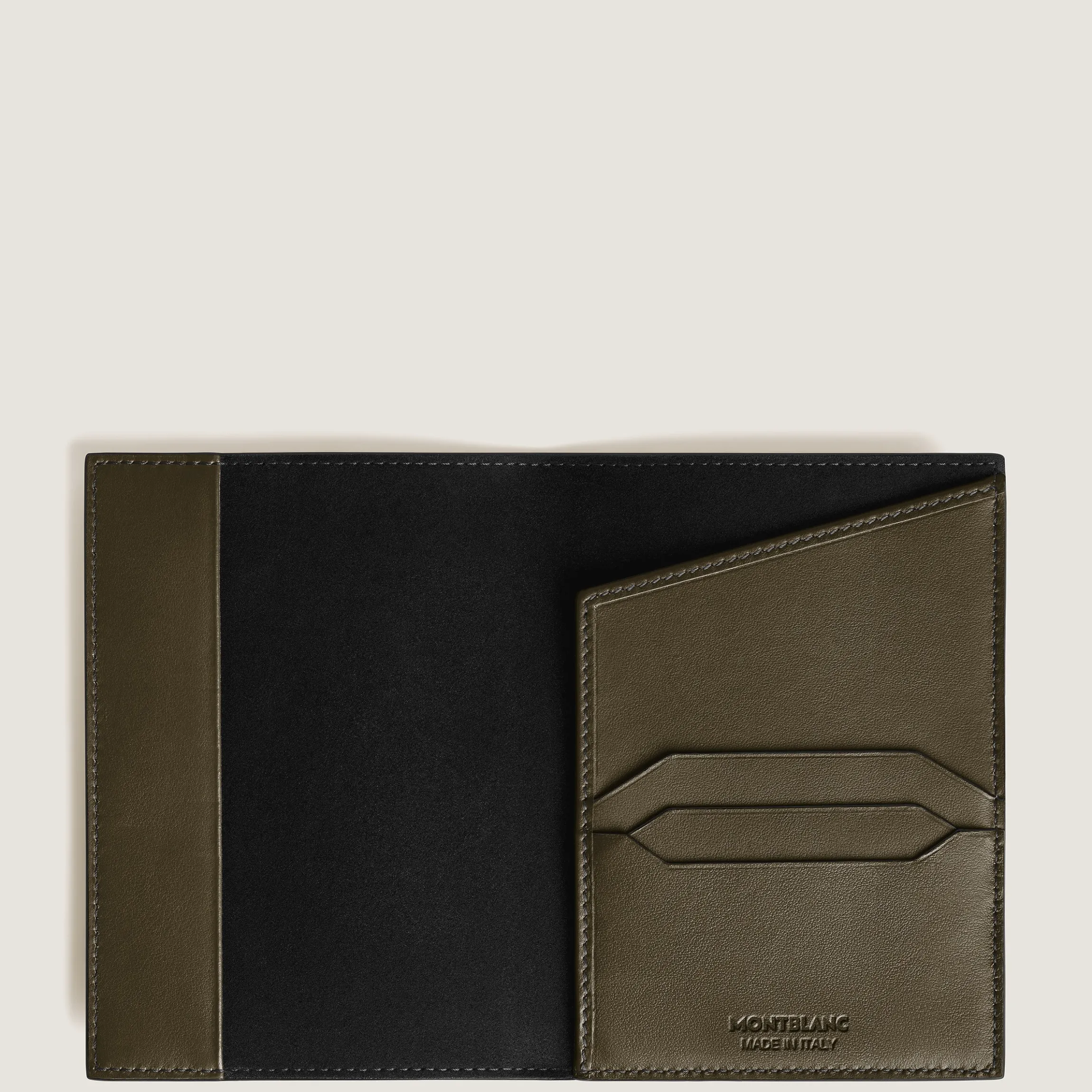 Passport Holder in Extreme Leather