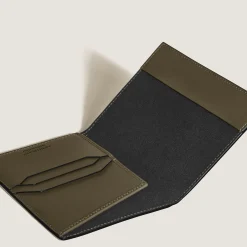 Passport Holder in Extreme Leather
