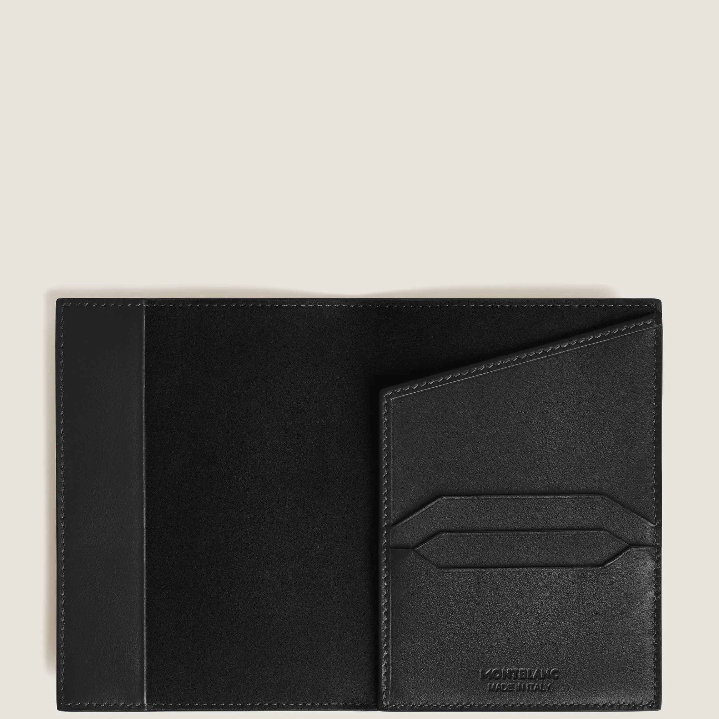 Passport Holder in Extreme Leather
