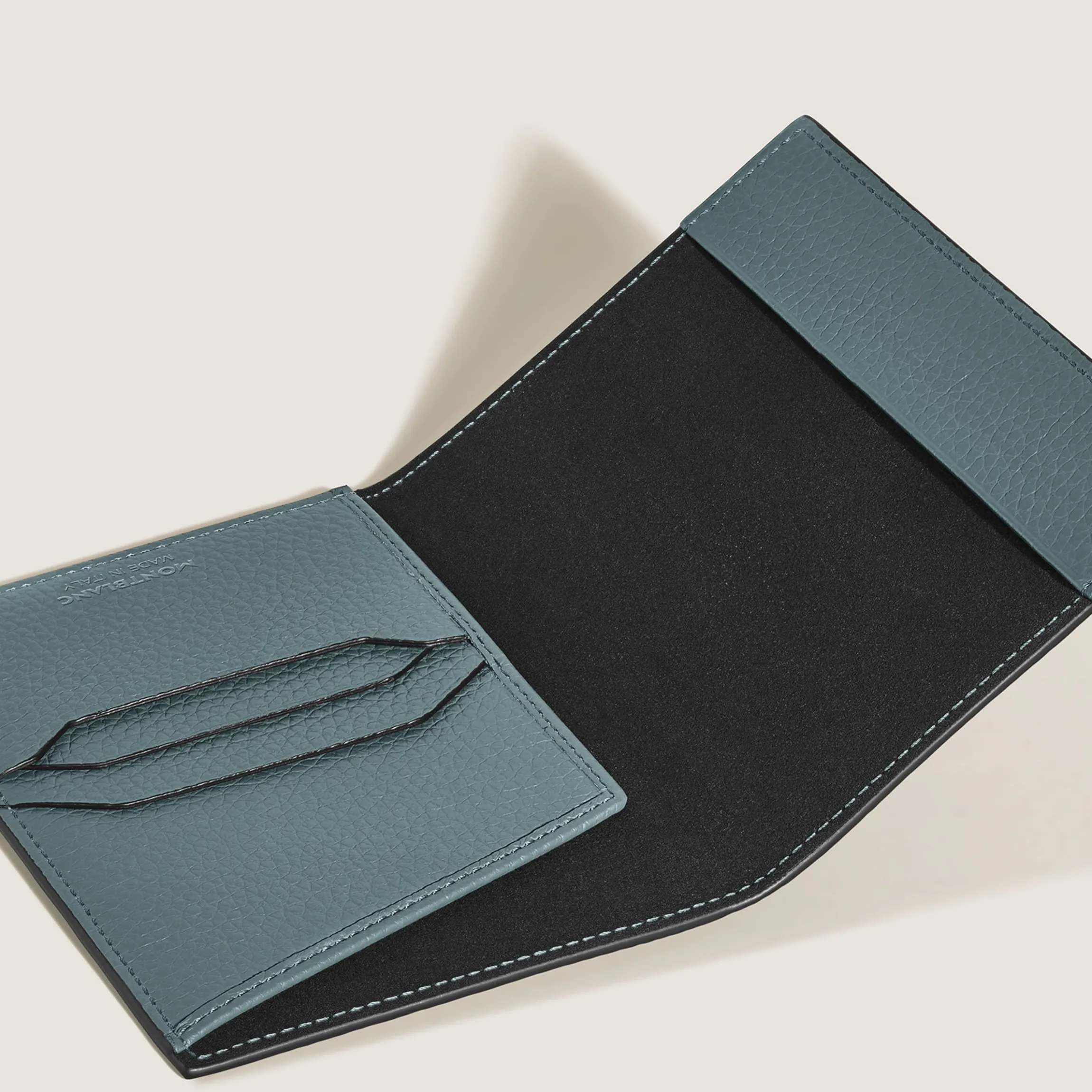 Passport Holder in Grain Leather