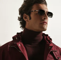 Rectangular Sunglasses with Black Metal Frame