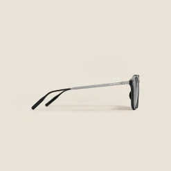 Round Sunglasses with Black Injected Frame