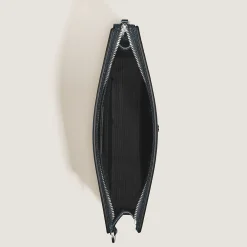 Sartorial clutch