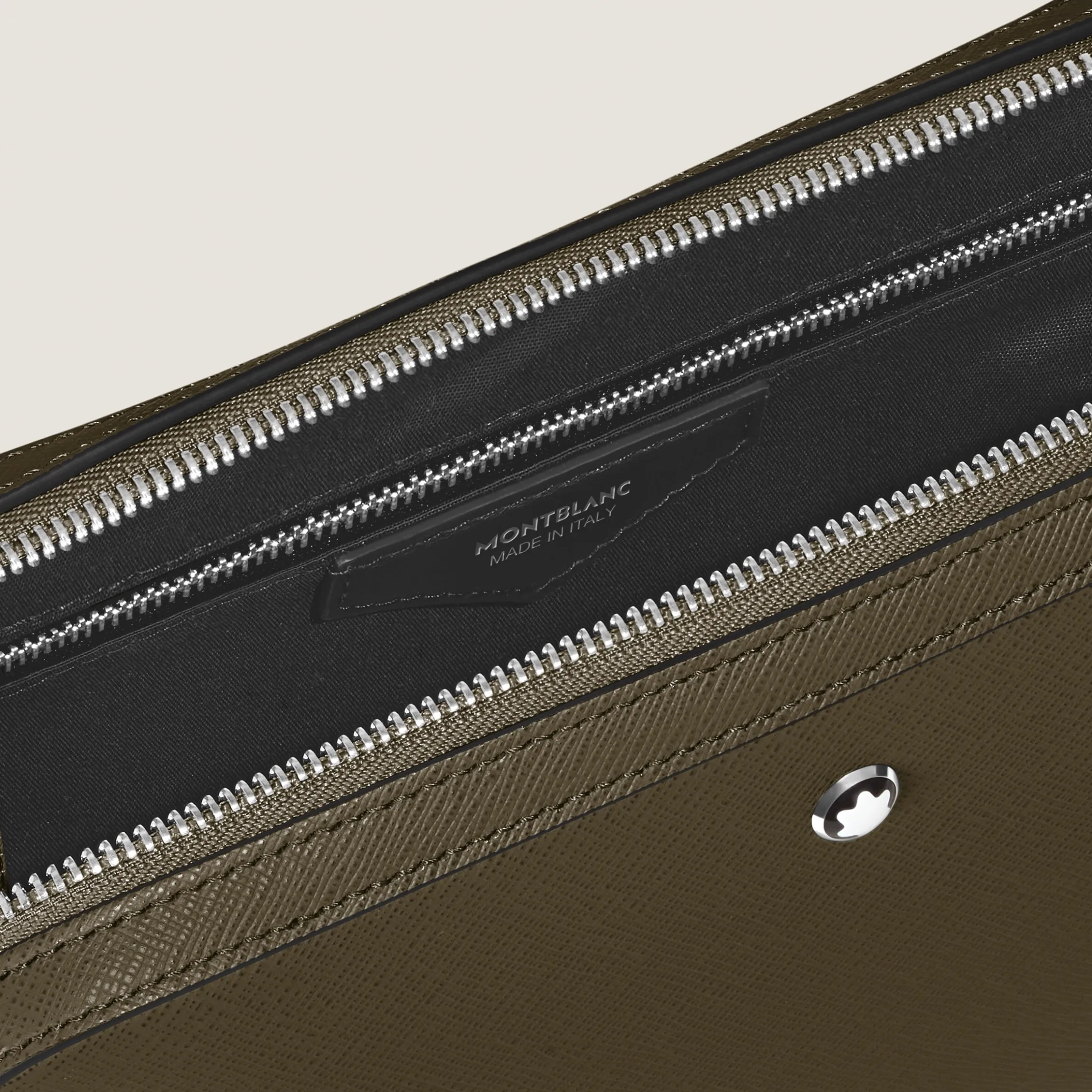 Small Crossbody Bag in Sartorial Leather