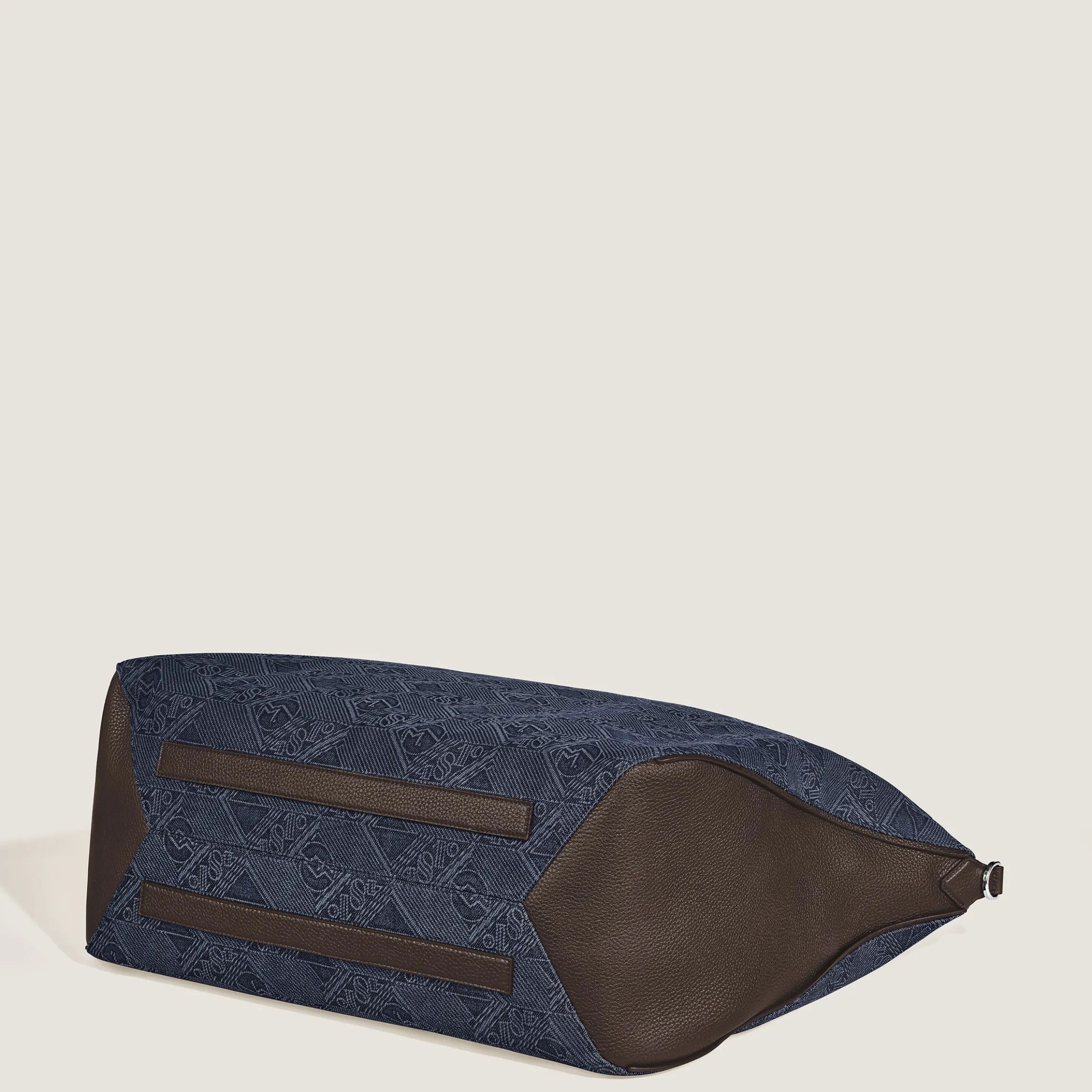Weekender Bag 43 in 4810 Denim