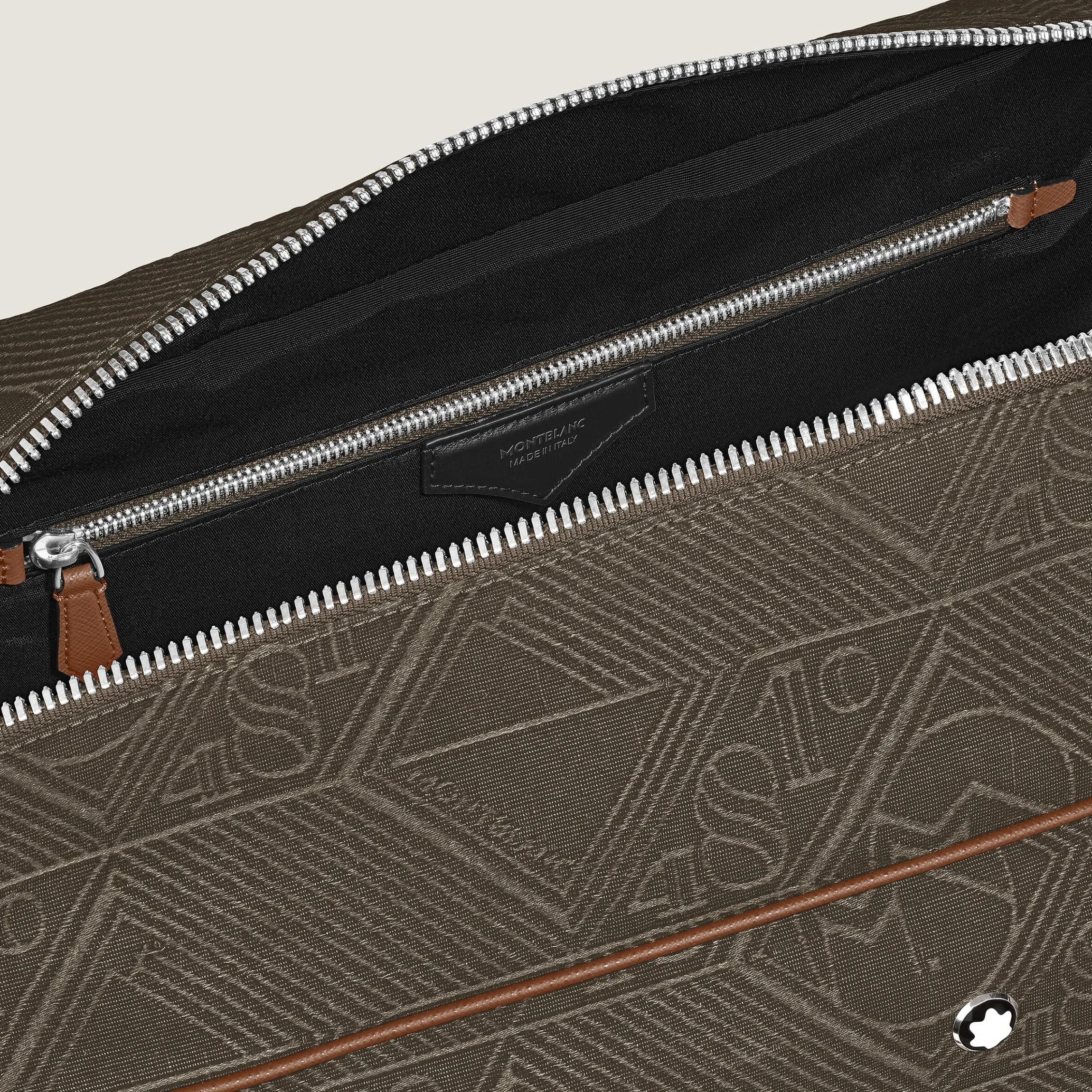 Weekender Bag 45 in 4810 Jacquard