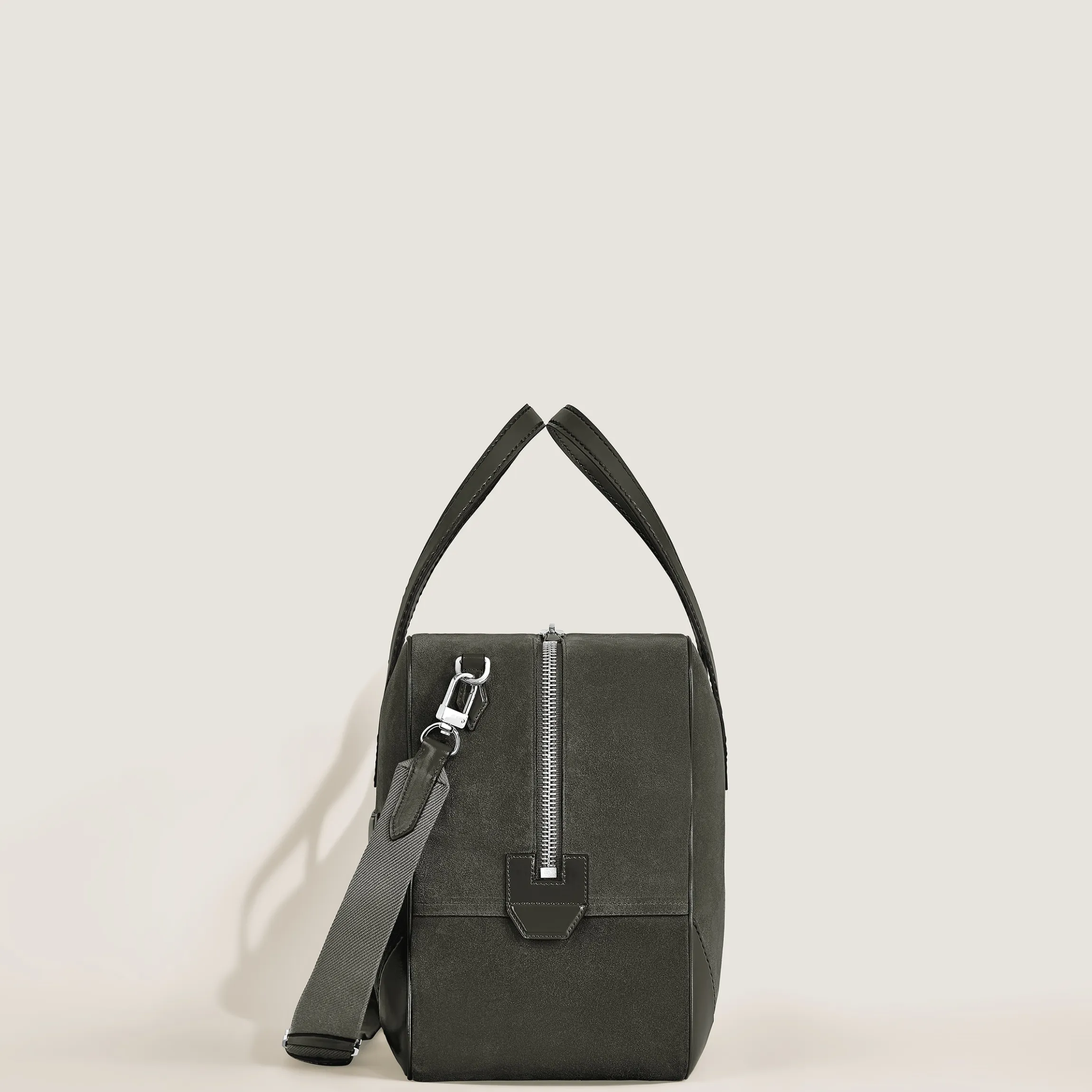 Weekender Bag 45 in Suede Leather