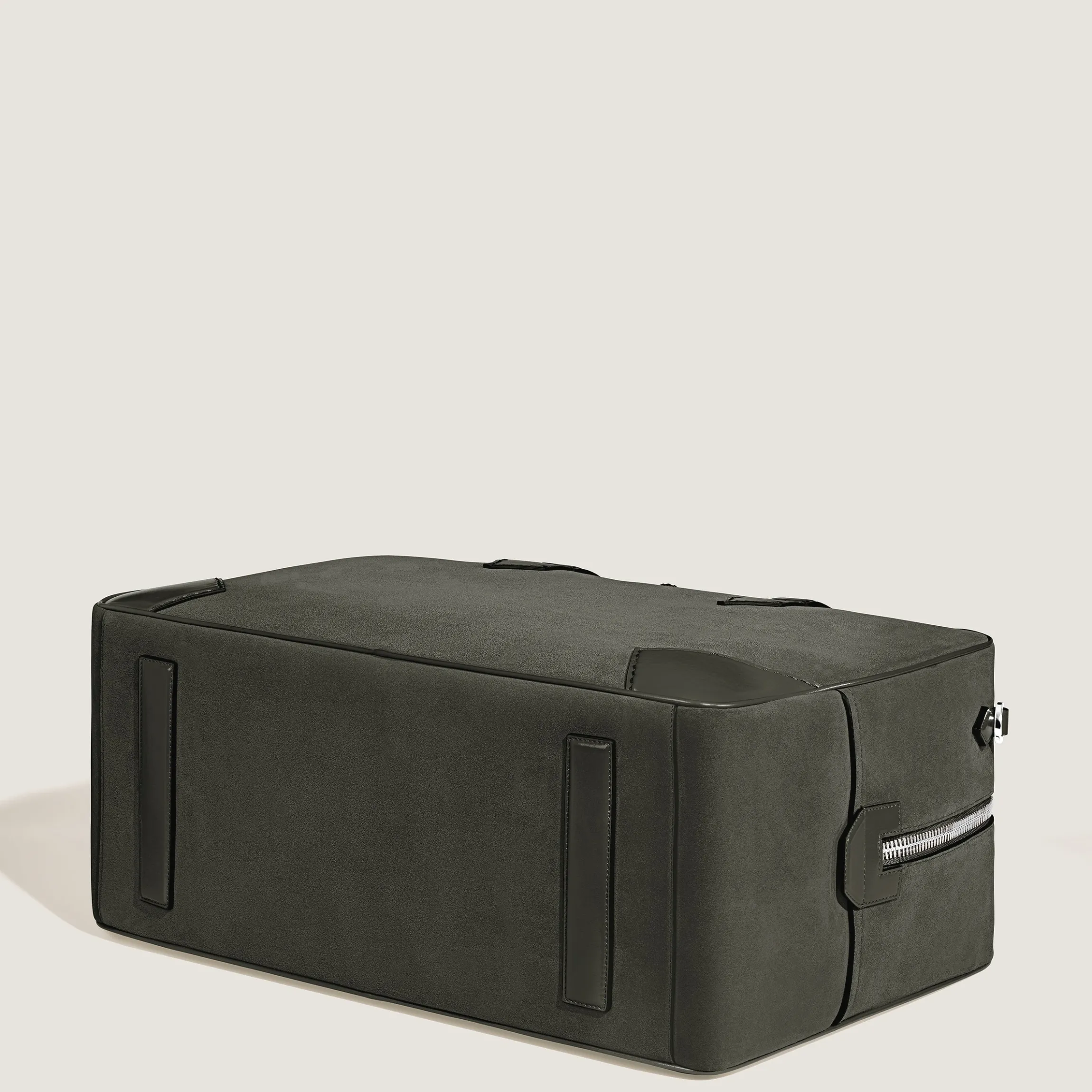Weekender Bag 45 in Suede Leather